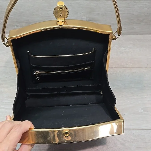 Vintag1960s TYROLEAN Bag Tapestry Cloth Embroidered Puffed Puffy Victorian Purse - Picture 13 of 13